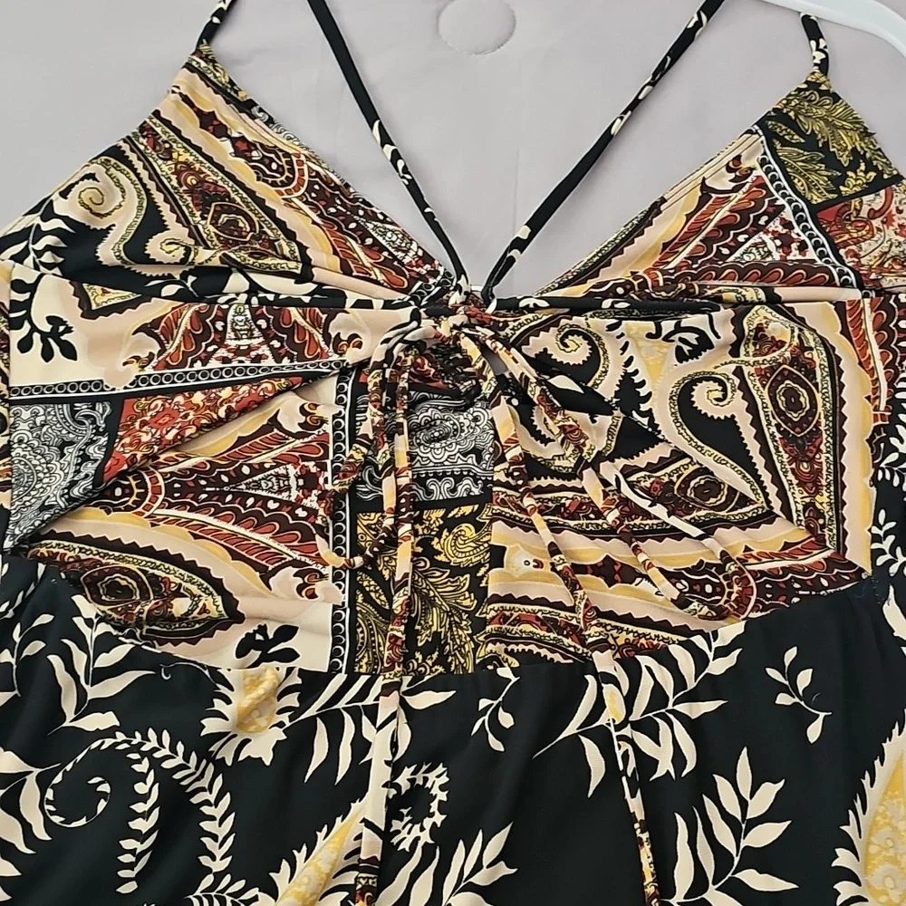 Elegant Black and Gold Paisley Maxi Dress - Picture 7 of 8